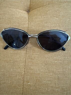 Tory Burch Black Lensed Cat-Eye Sunglasses with Silver Frame